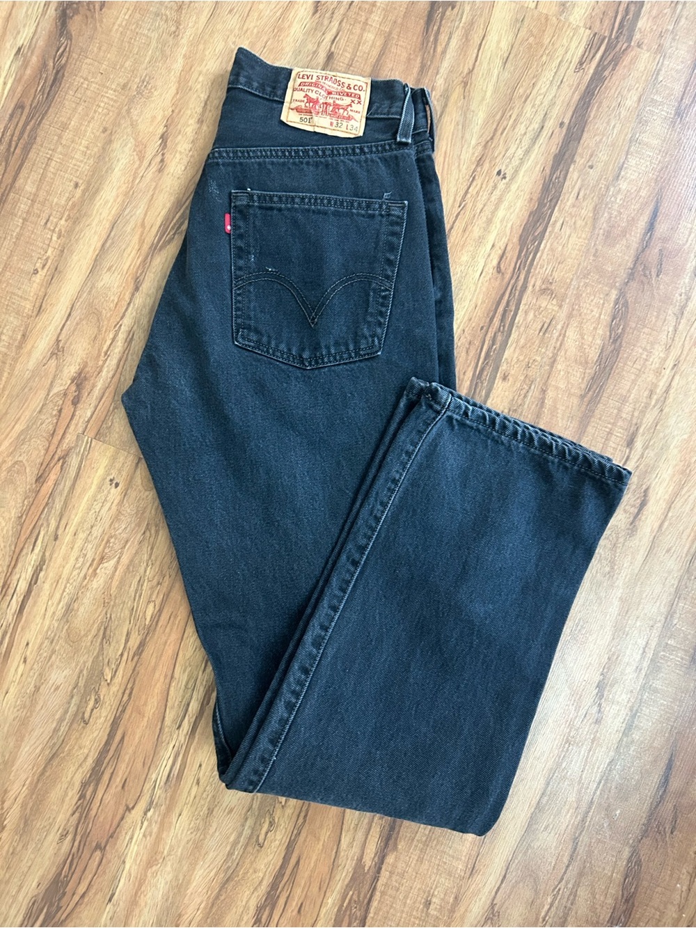 Levi’s 501 Original Button Fly Vintage Black Wash Jeans Mens Size 32 X 34